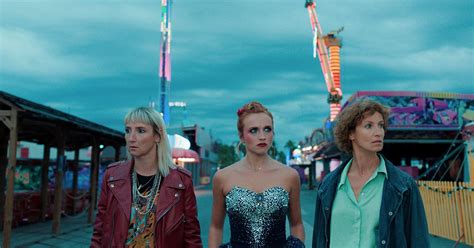 Killer Coaster: the Lamys put on their show (review).